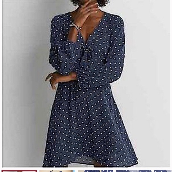 American Eagle Outfitters Dresses & Skirts - 🎉HP🎉 American Eagle Outfitters - Navy Blue & White Polka Dot Tie Front Dress